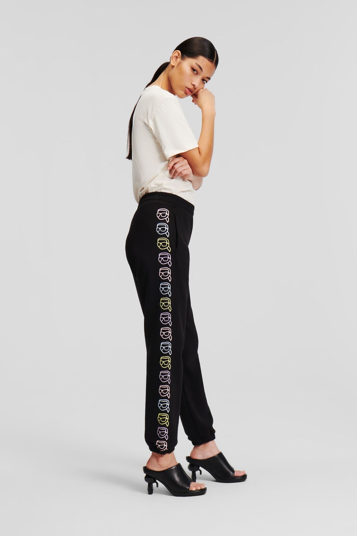 IKONIK 2.0 OUTLINE SWEATPANTS BLACK 4
