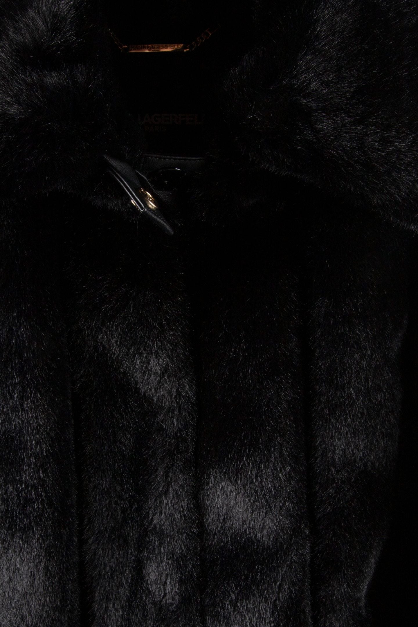 TAPING DETAIL FAUX MINK BLACK 4