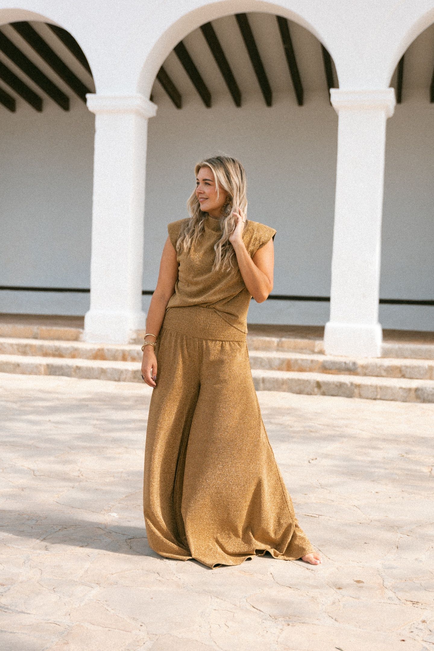 CARIÑO FLARE GOLDEN GLITTER 1