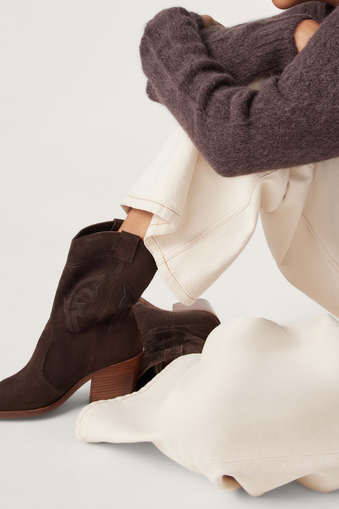 ANKLE BOOTS CHOCO 4