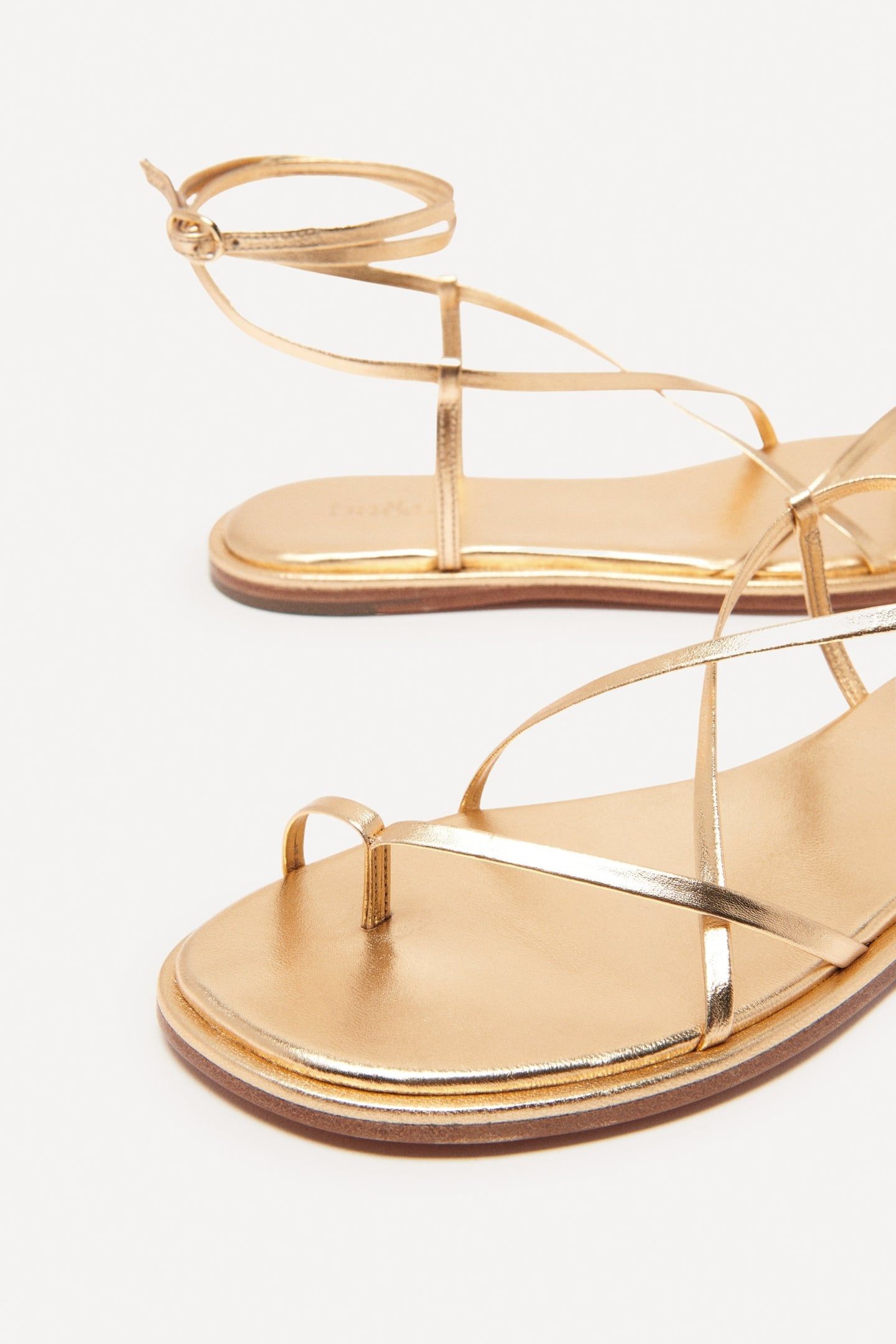 SANDALS GOLD 3