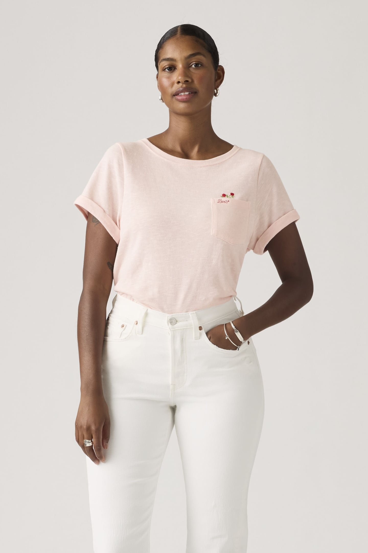 GRAPHIC JULIE POCKET TEE 1