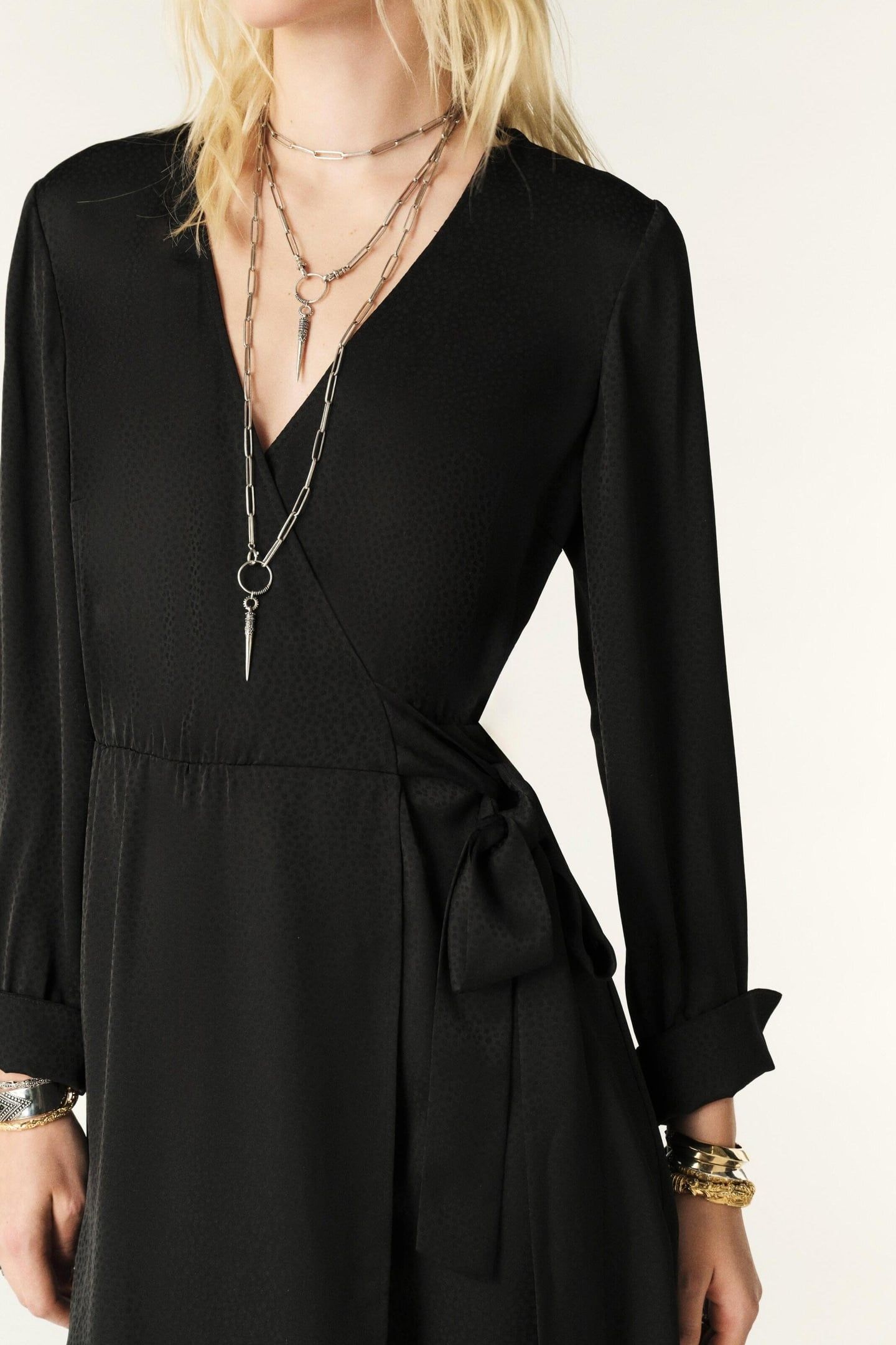 MID-LENGTH DRESS BLACK 5