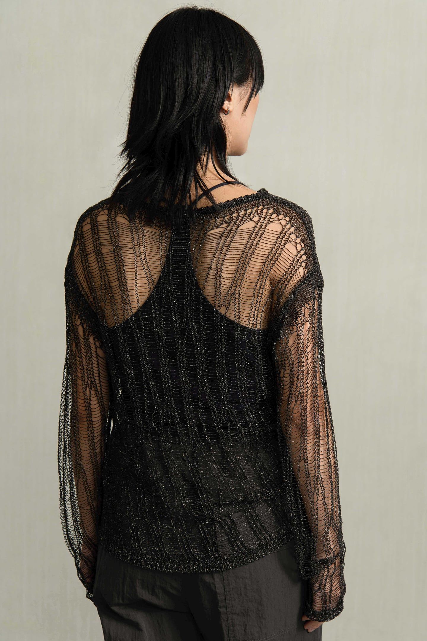 THIARA BLACKISH 3