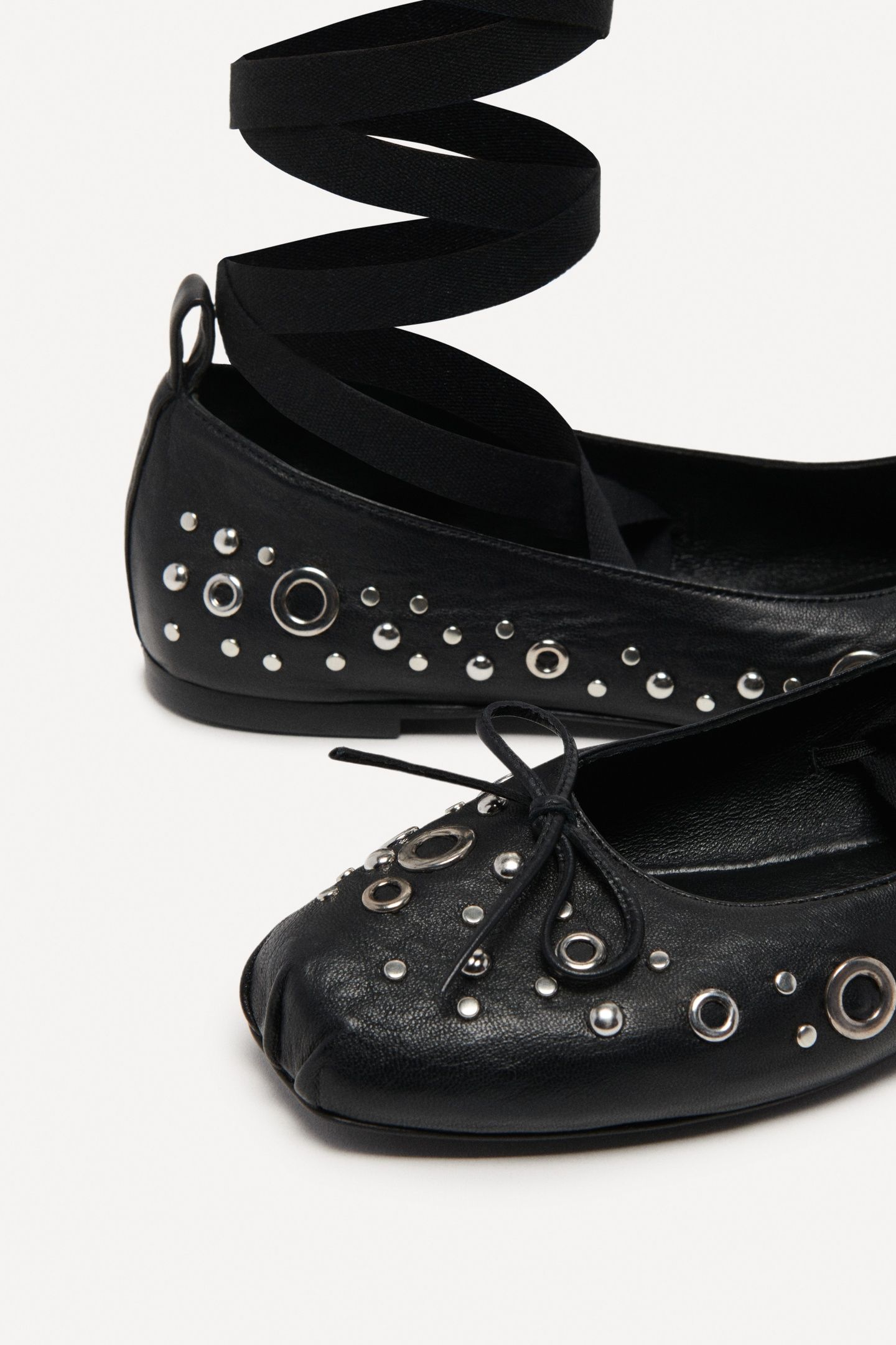 BALLERINAS BLACK 5