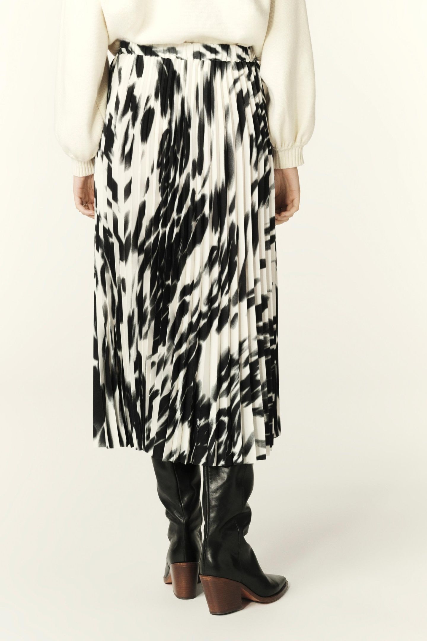 MID-LENGTH SKIRT CARBONE 4