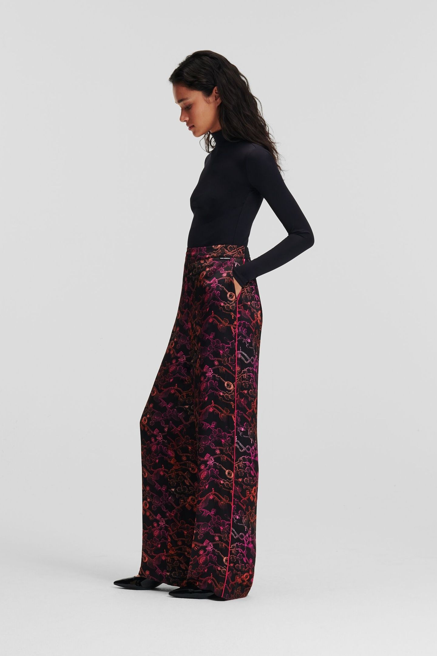 SATIN CHAIN PRINT PANTS PINK 3