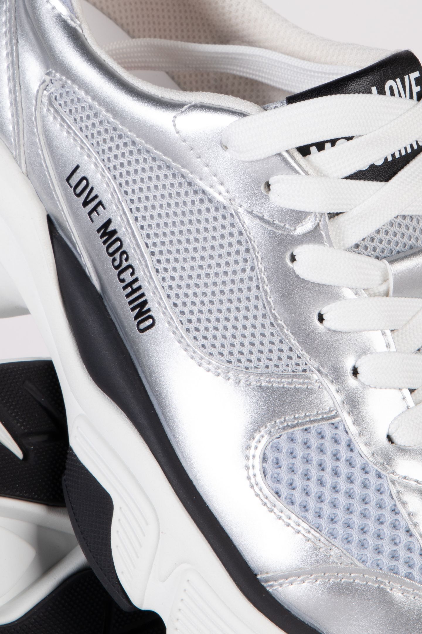 SNEAKERS SILVER 4