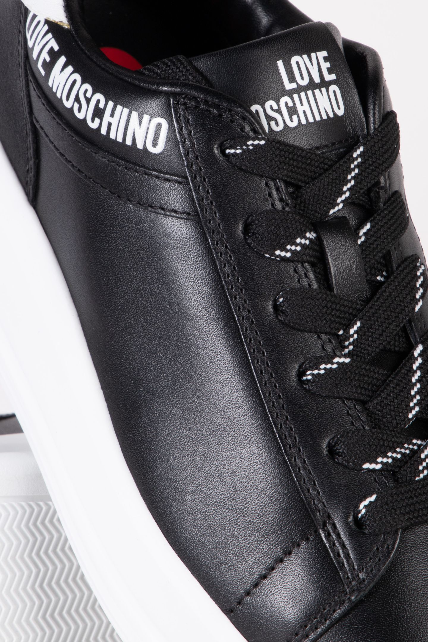 SNEAKERS BLACK 2
