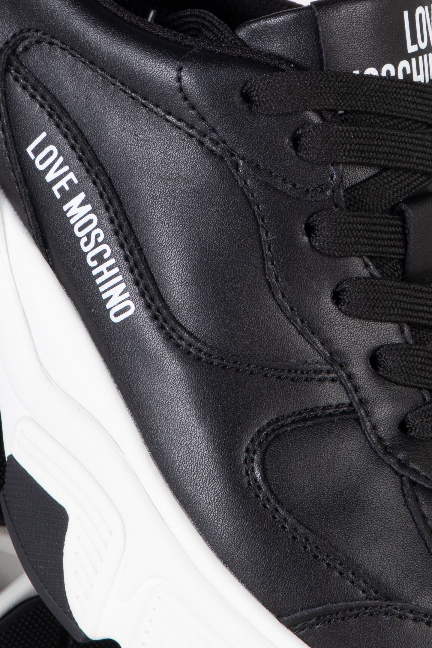 SNEAKERS BLACK 2
