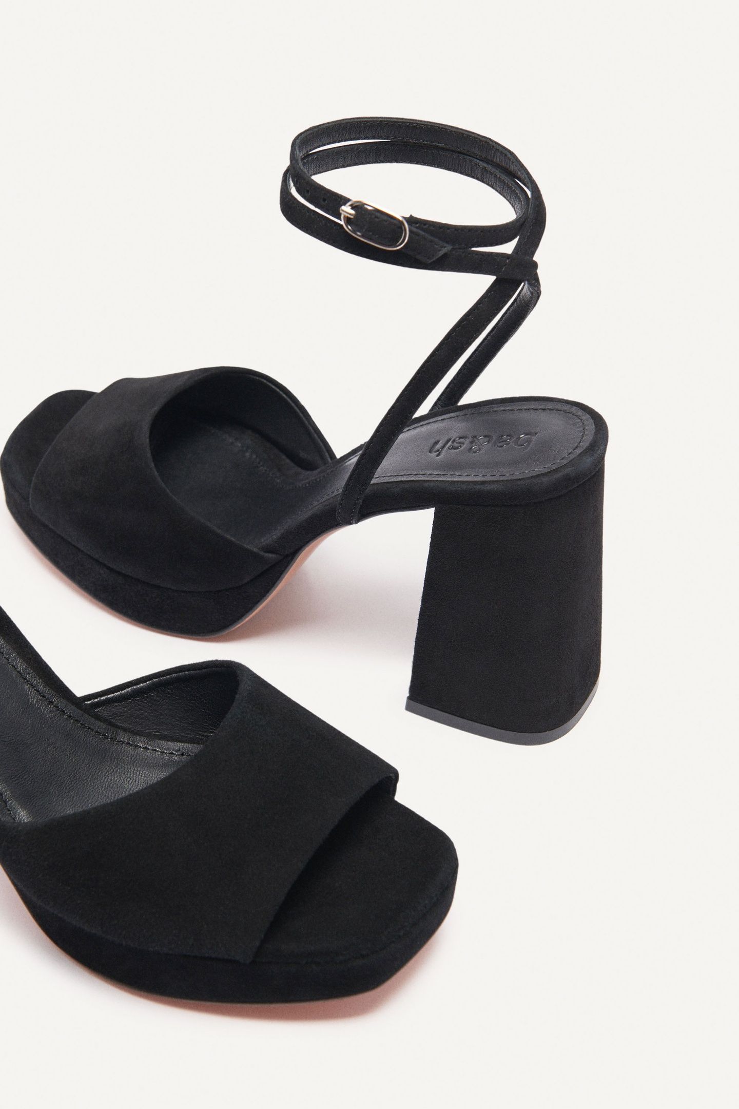 SANDALS BLACK 4