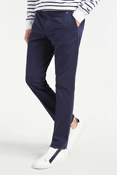 MARCIANO BY GUESS EASY CHINO DARK NIGHT BLUE 1
