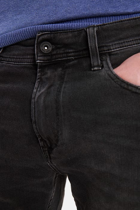 REGULAR FIT JEANS IN DARK GREY WASH DENIM DARK GREY WASH 4