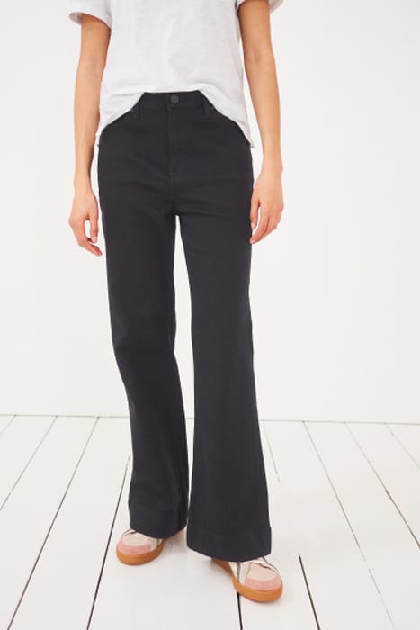 HATTIE FLARE BLACK DENIM 2