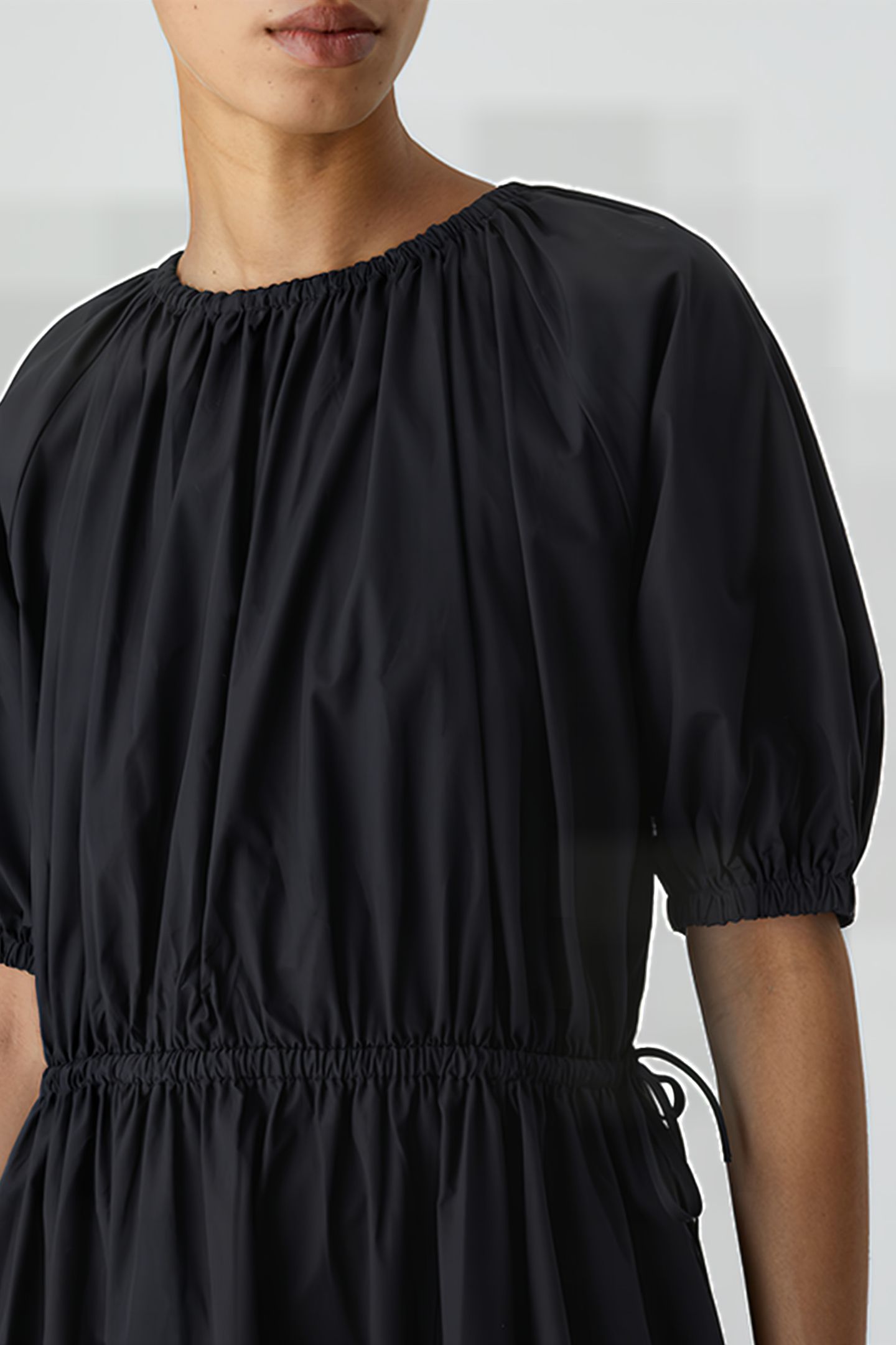 BACKLESS DRESS BLACK 4