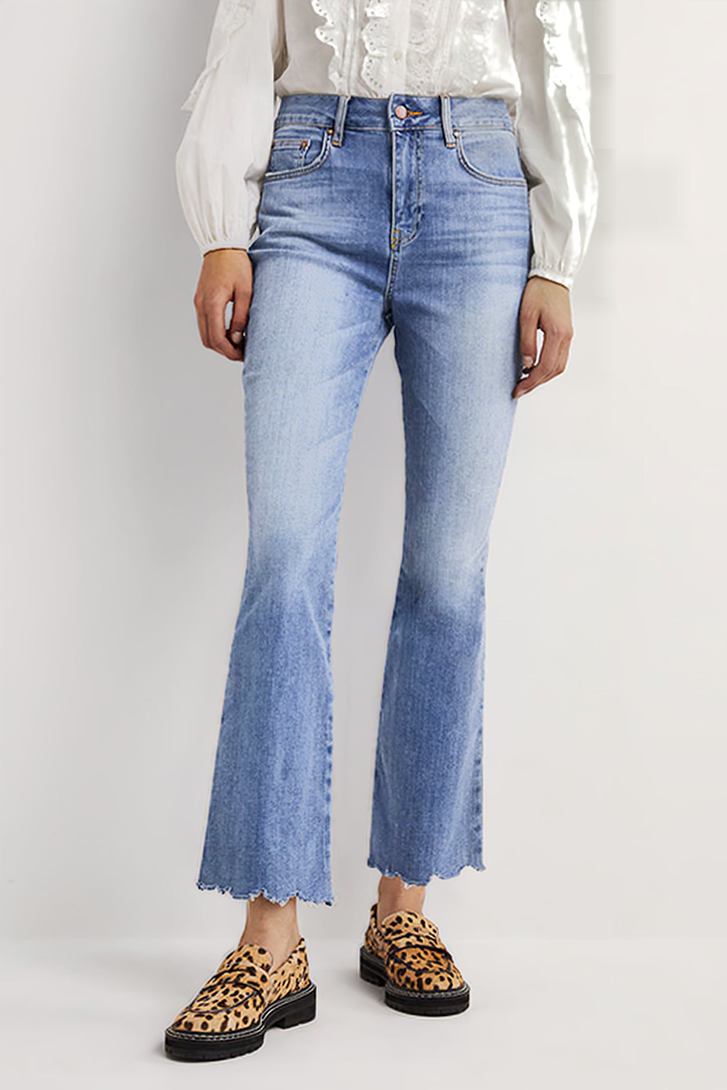 FITTED CROPPED FLARE JEANS DEN 1