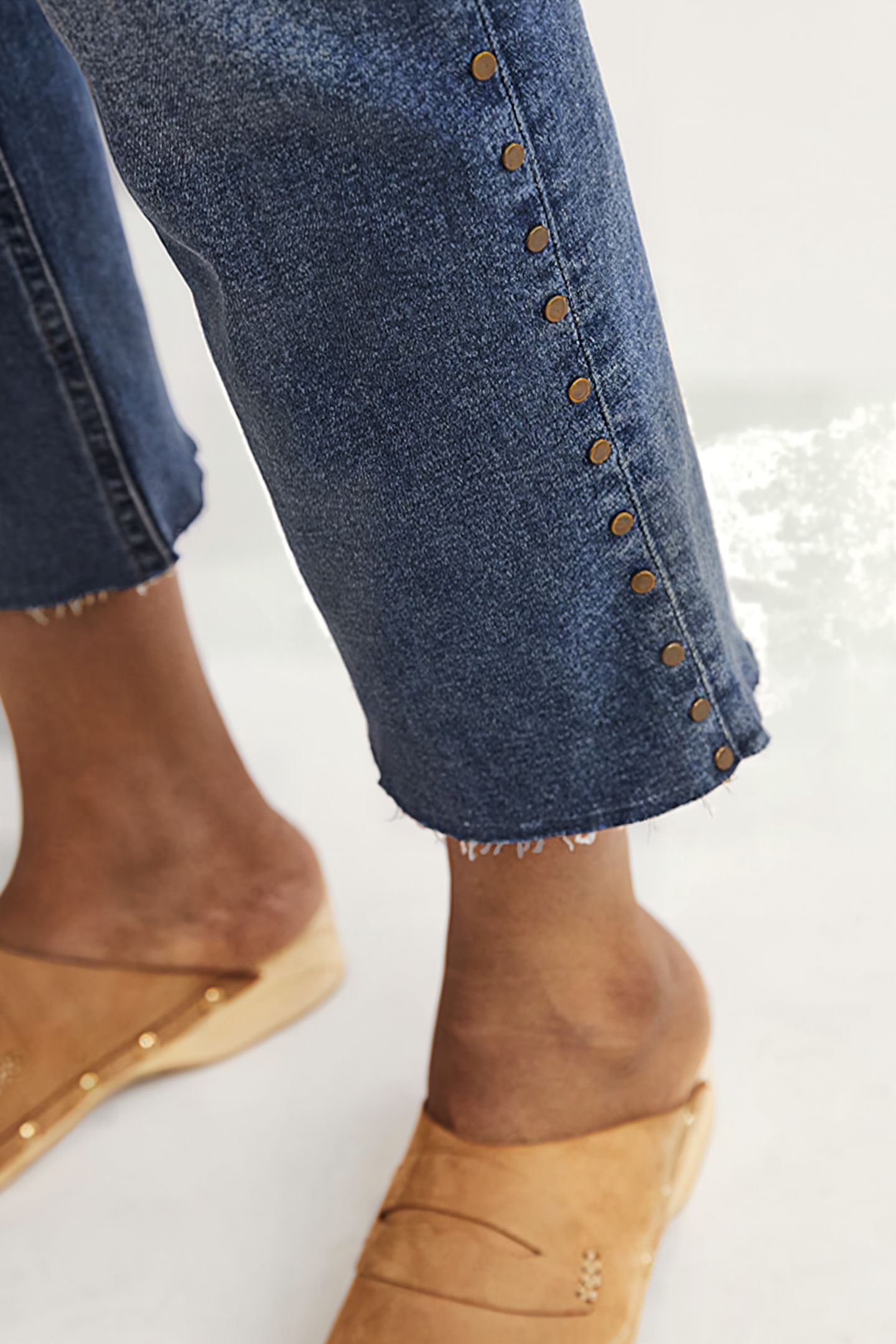 RELAXED STRAIGHT STUDDED JEANS DEN 5