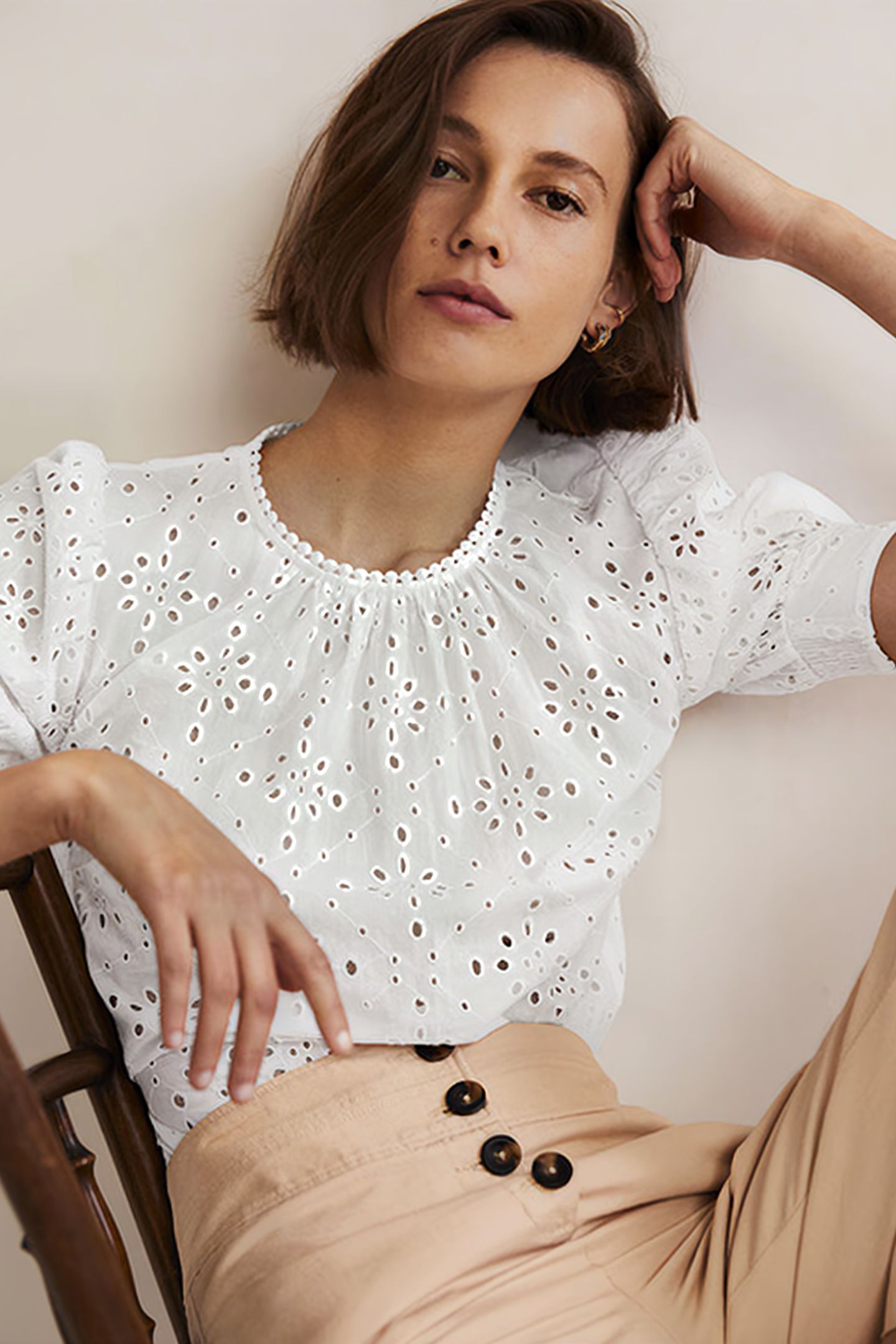 BRODERIE CUT-OUT DETAIL TOP WHT 2