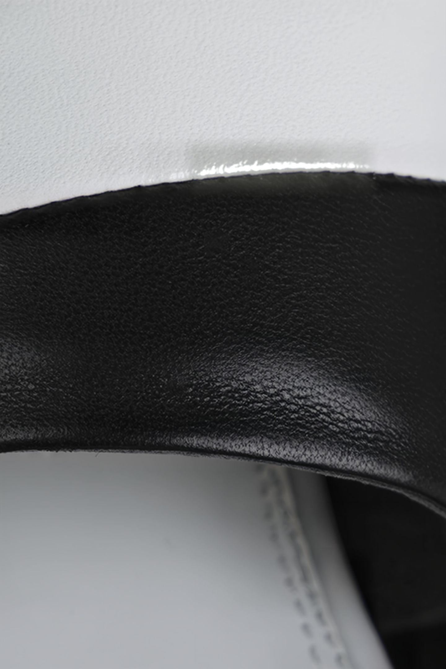 ARISTA BLACK/WHITE 4