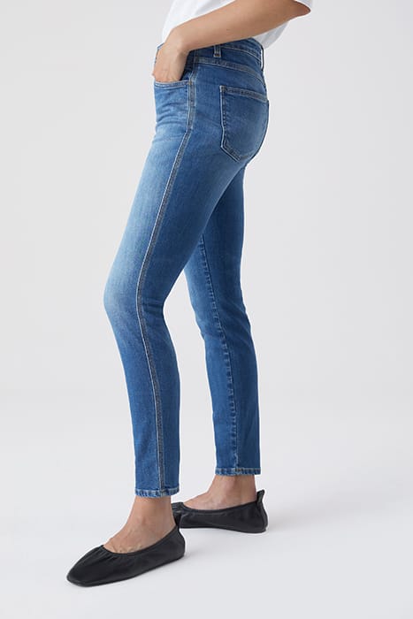WOMEN SKINNY PUSHER JEANS MID BLUE 6