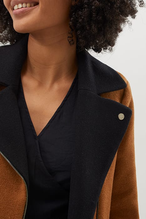 CAMEL AND BLACK BIKER-STYLE COAT 4