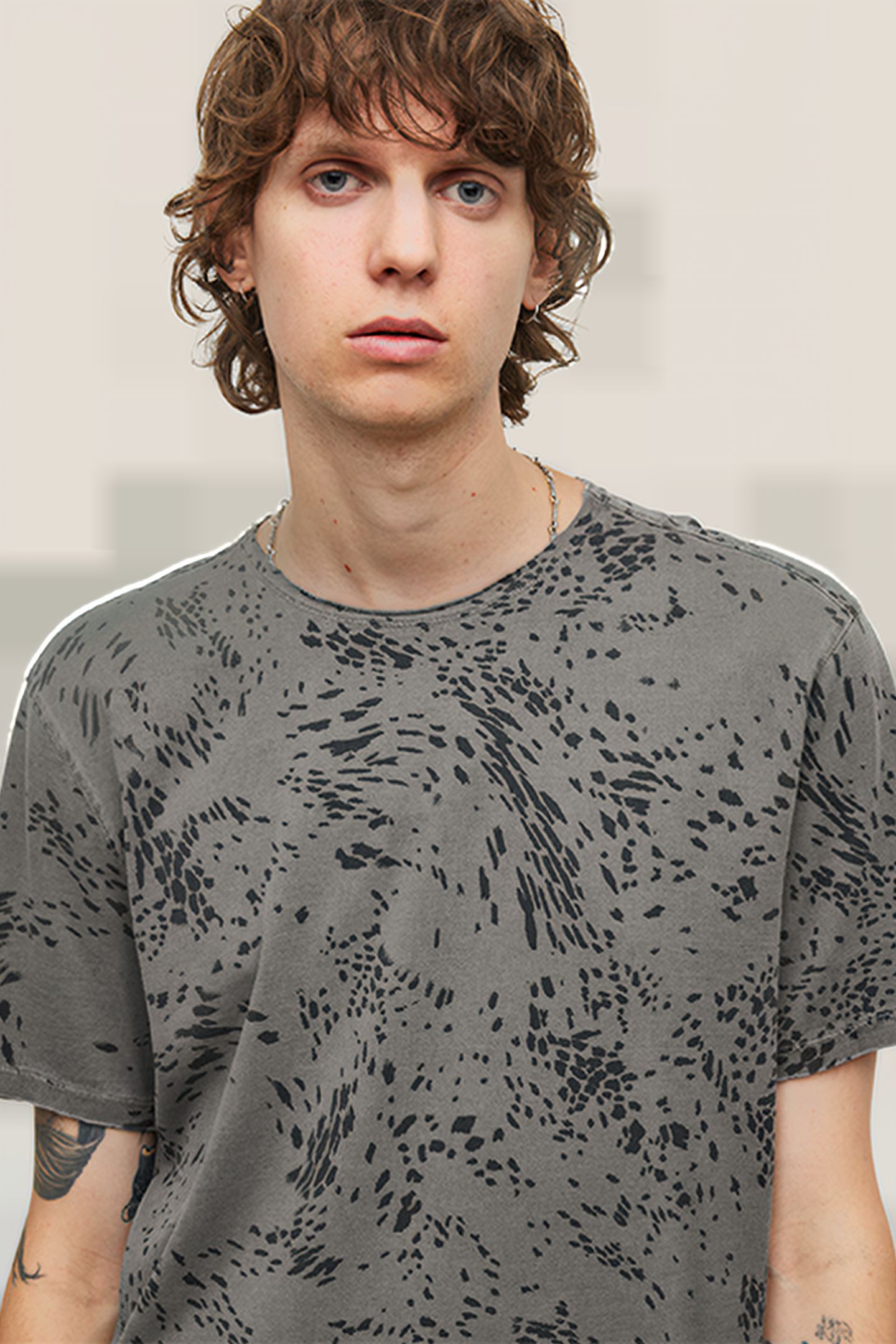 HESTER SS SWIRLING CHEETAH CREW GREY 5