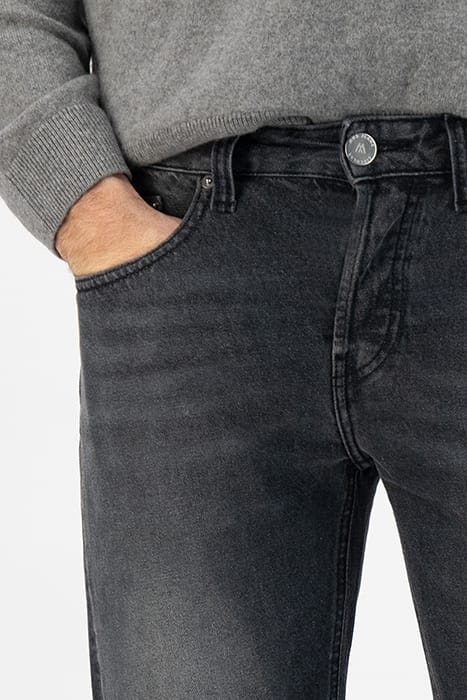 REGULAR DUNN WORN BLACK 6