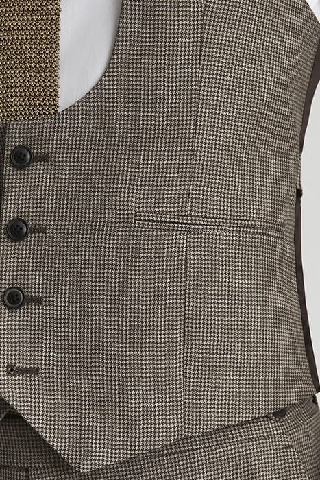 DOME WAISTCOAT — HORSEHOE FORMATION 6