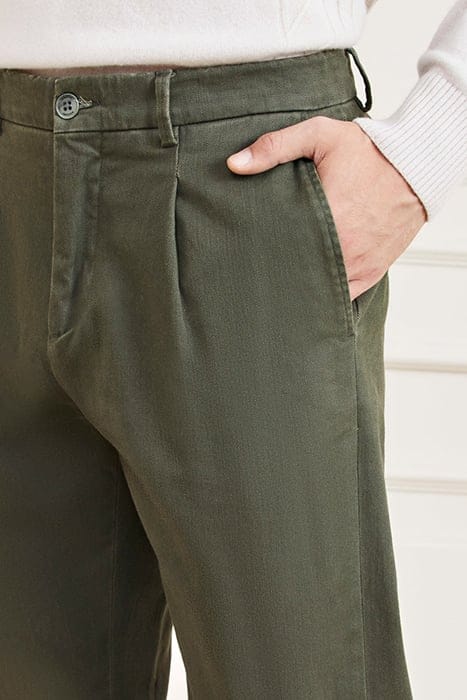 MARCIANO BY GUESS ETHAN ROLL- CHINO MOSSY GREEN 6