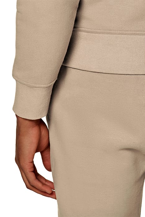 CREWNECK LIGHT BROWN 8