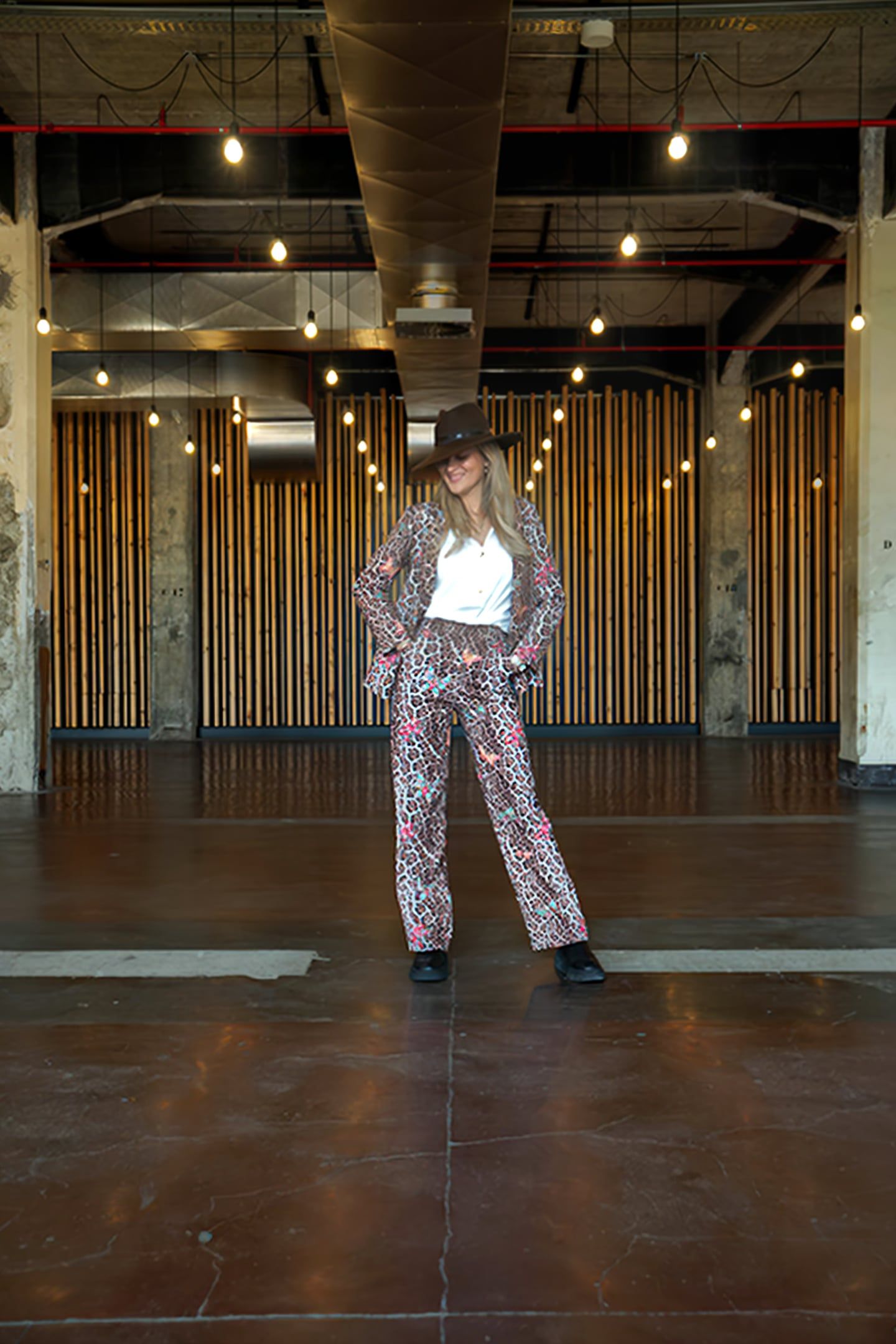 PANTS MOON PANTER WITH BUTTERFLIES CAMEL 2