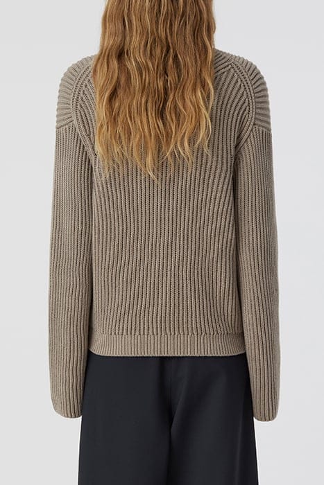 V CARDIGAN LONG SLEEVE BROWN SUGAR 2