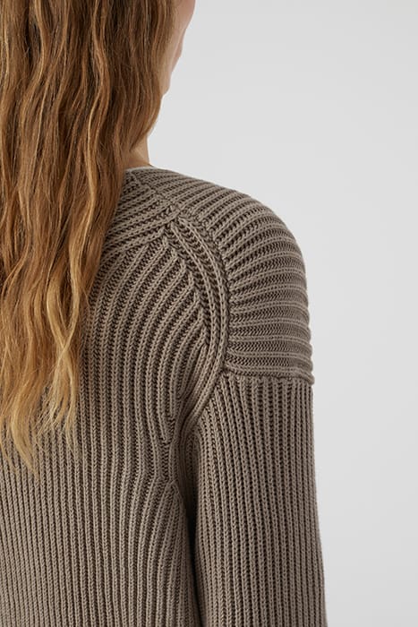 V CARDIGAN LONG SLEEVE BROWN SUGAR 6