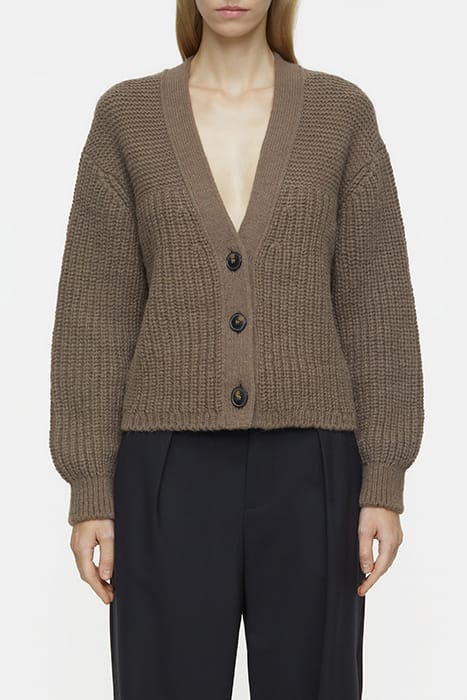 V CARDIGAN LONG SLEEVE OLD PINE 1