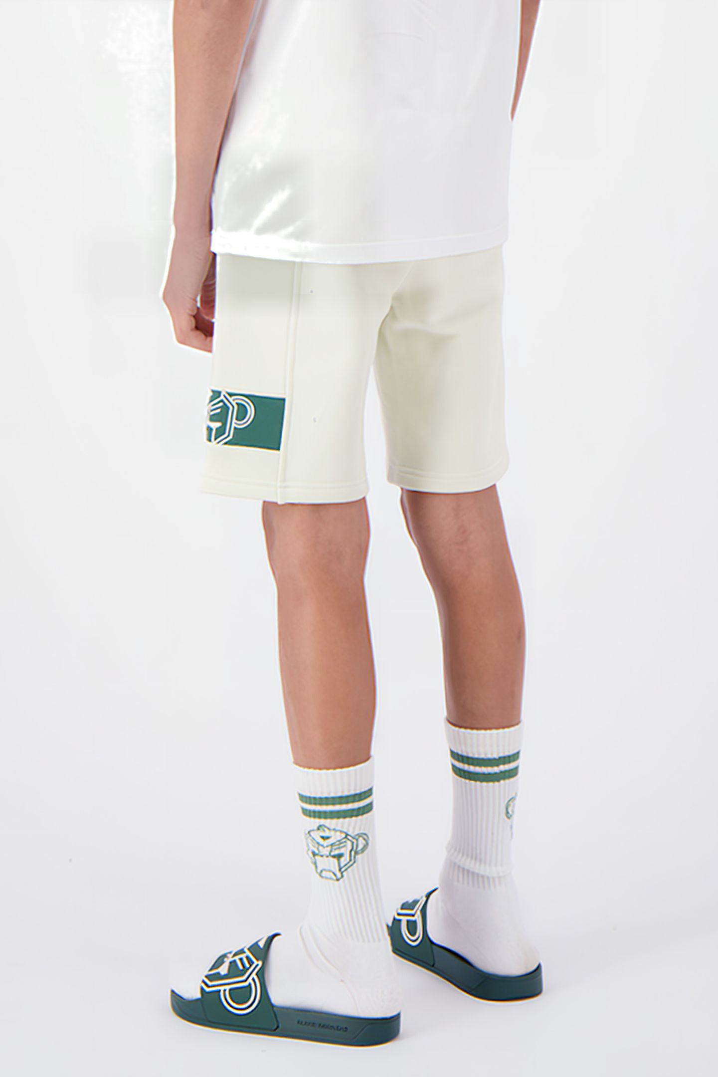 JR. COMMANDER SWEATSHORTS BEIGE 5