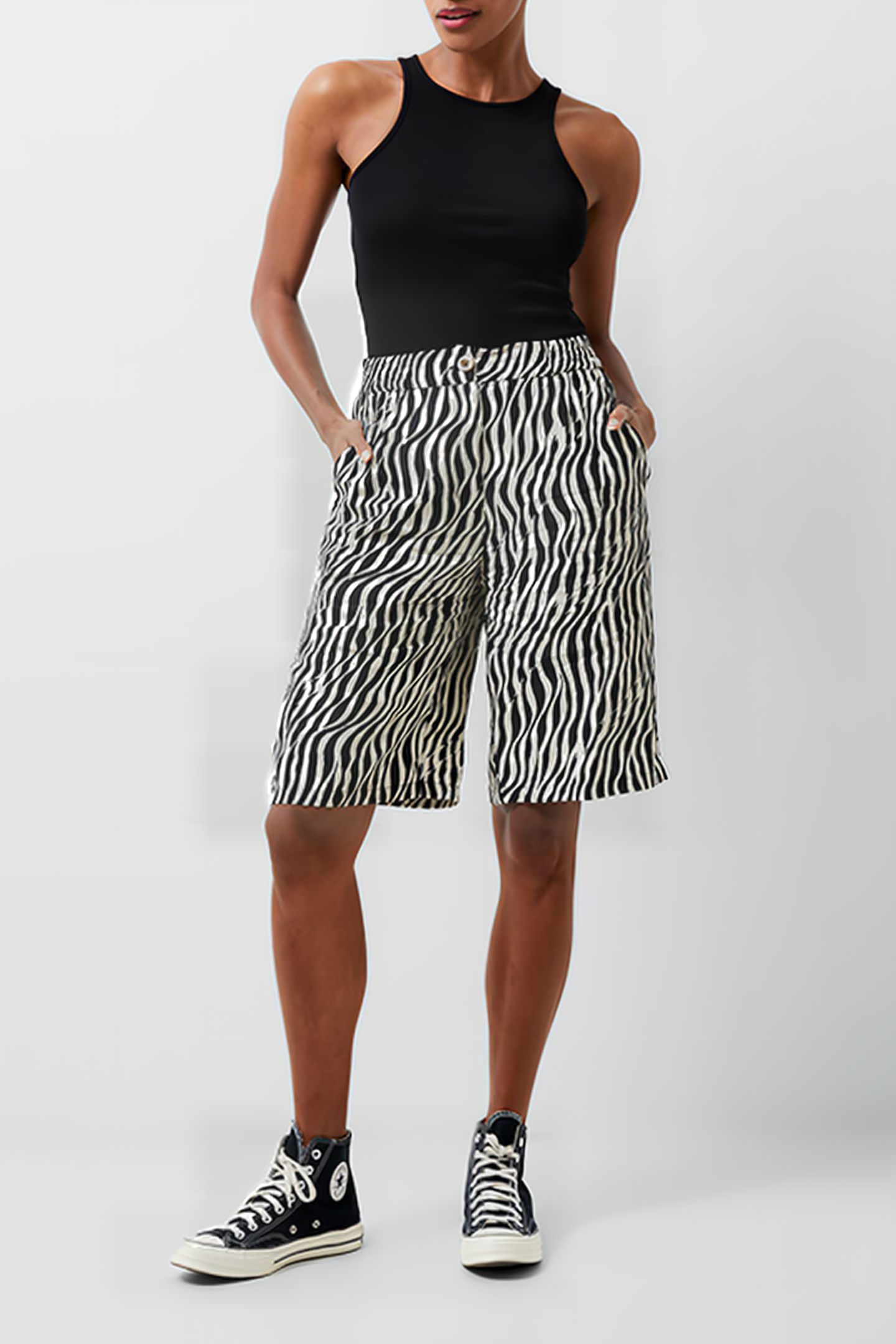 SEINE DELPHINE SHORTS BLACK 5