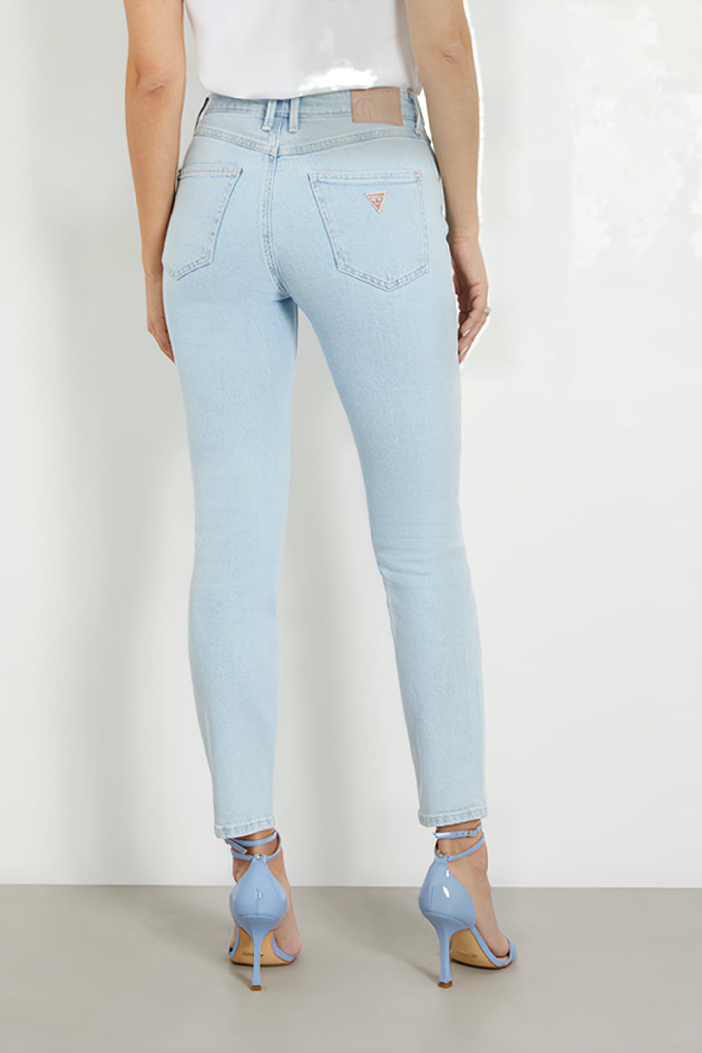GUESS ECO 1981 EXPOSED BUTTON HIGH SURF 2