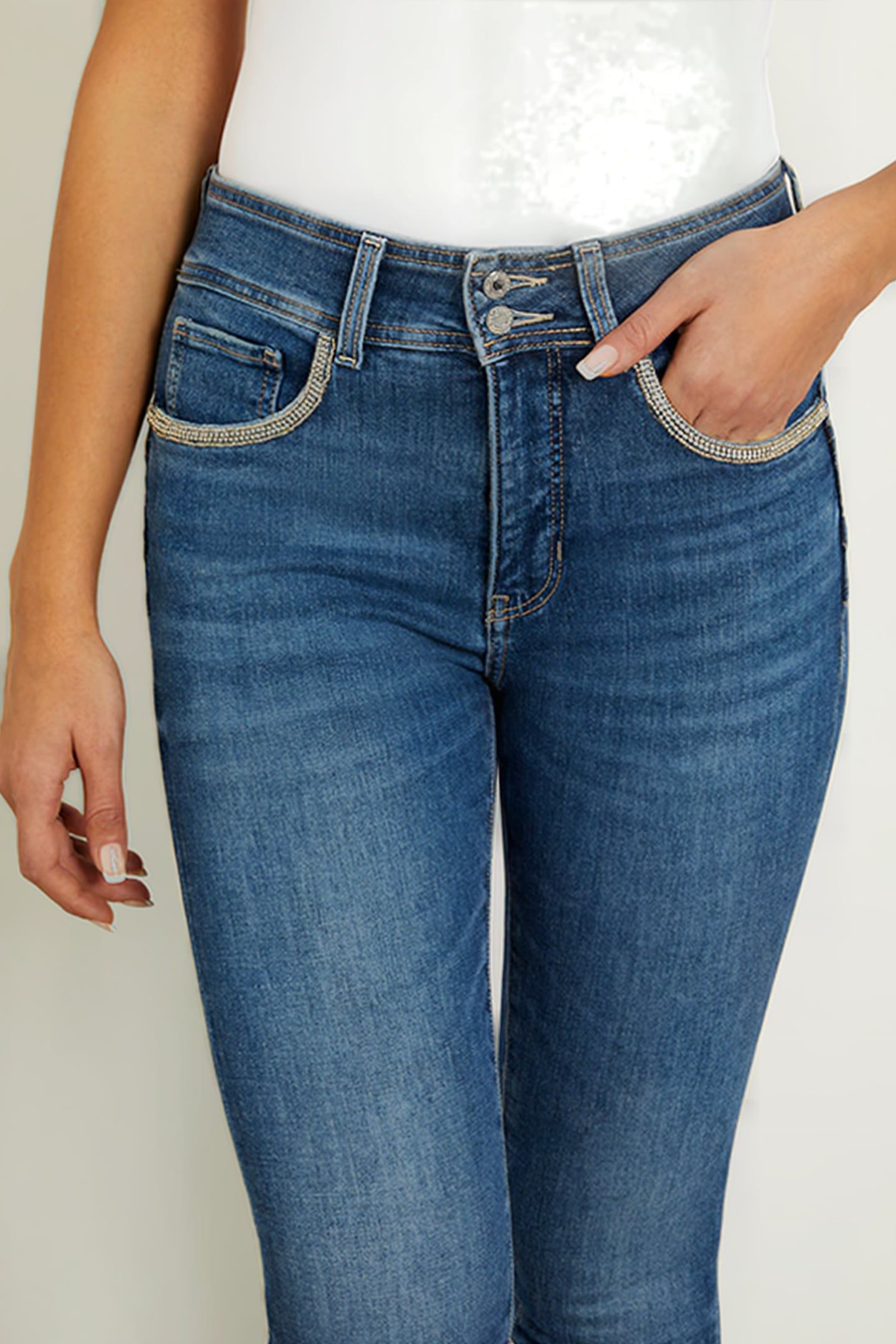 GUESS ECO SHAPE UP BAIE 6