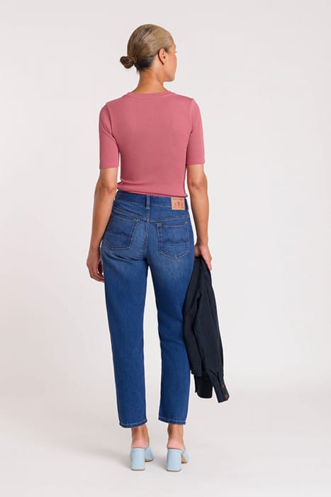 CAROLINE CROPPED QUENNELL DARK USED 3
