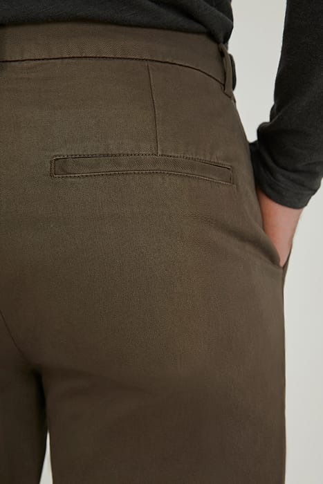 CHINO CARROT PANTS GRIZZLY 5