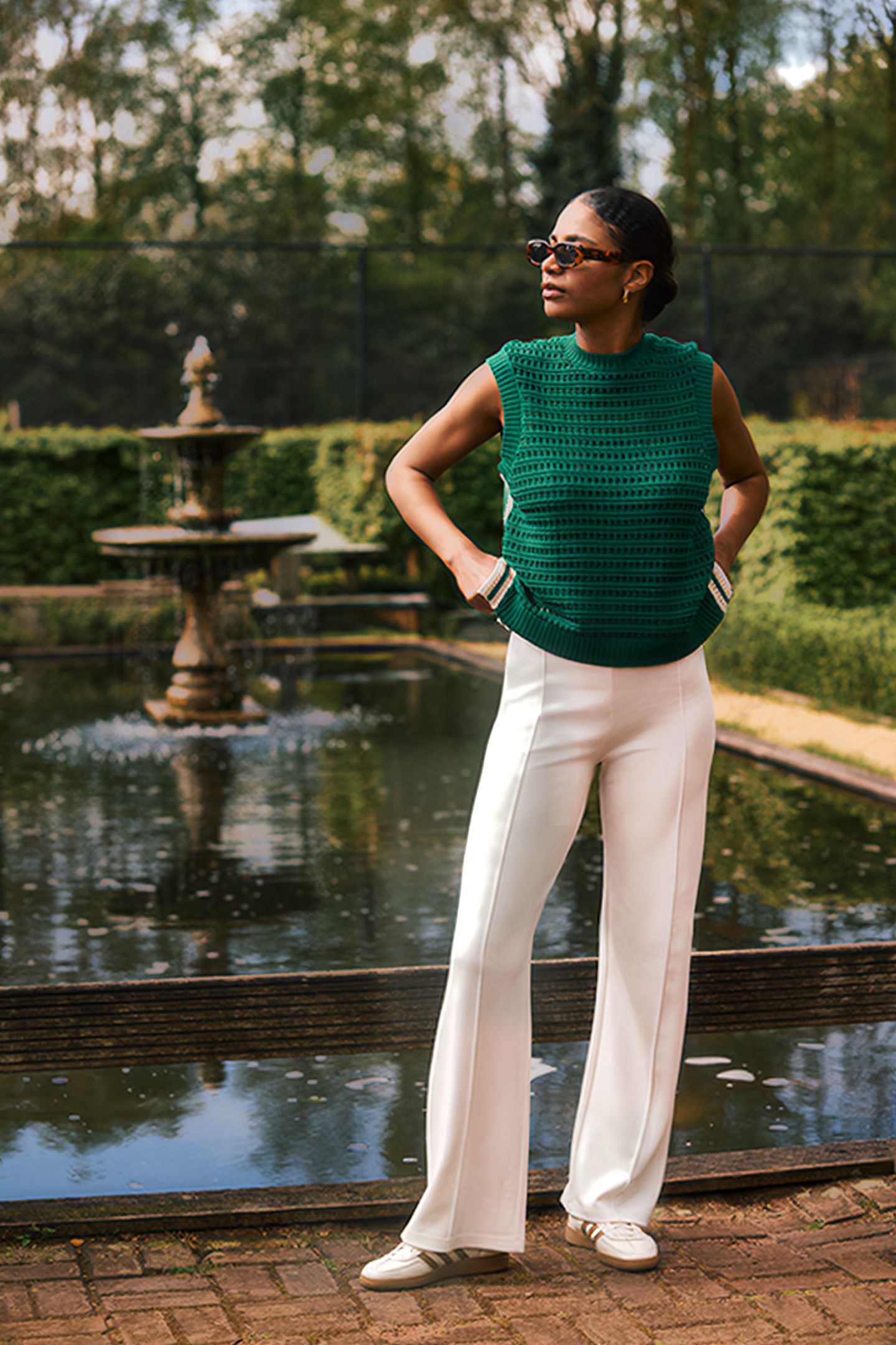 FOREST ESSENTIEL FLARED PANTS MARSHMELLOW 1