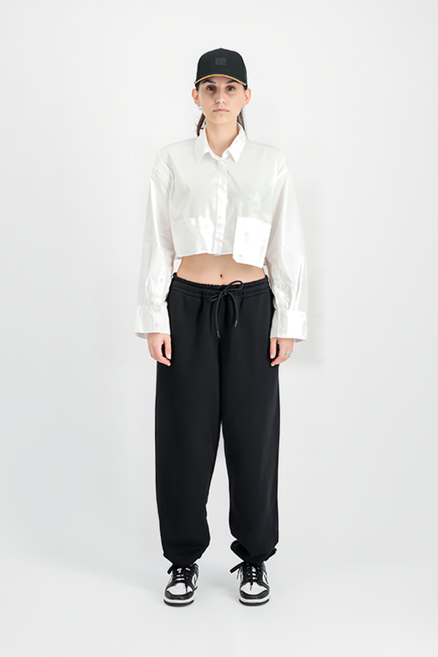 ALPHA ESSENTIALS RL JOGGER BLACK 3