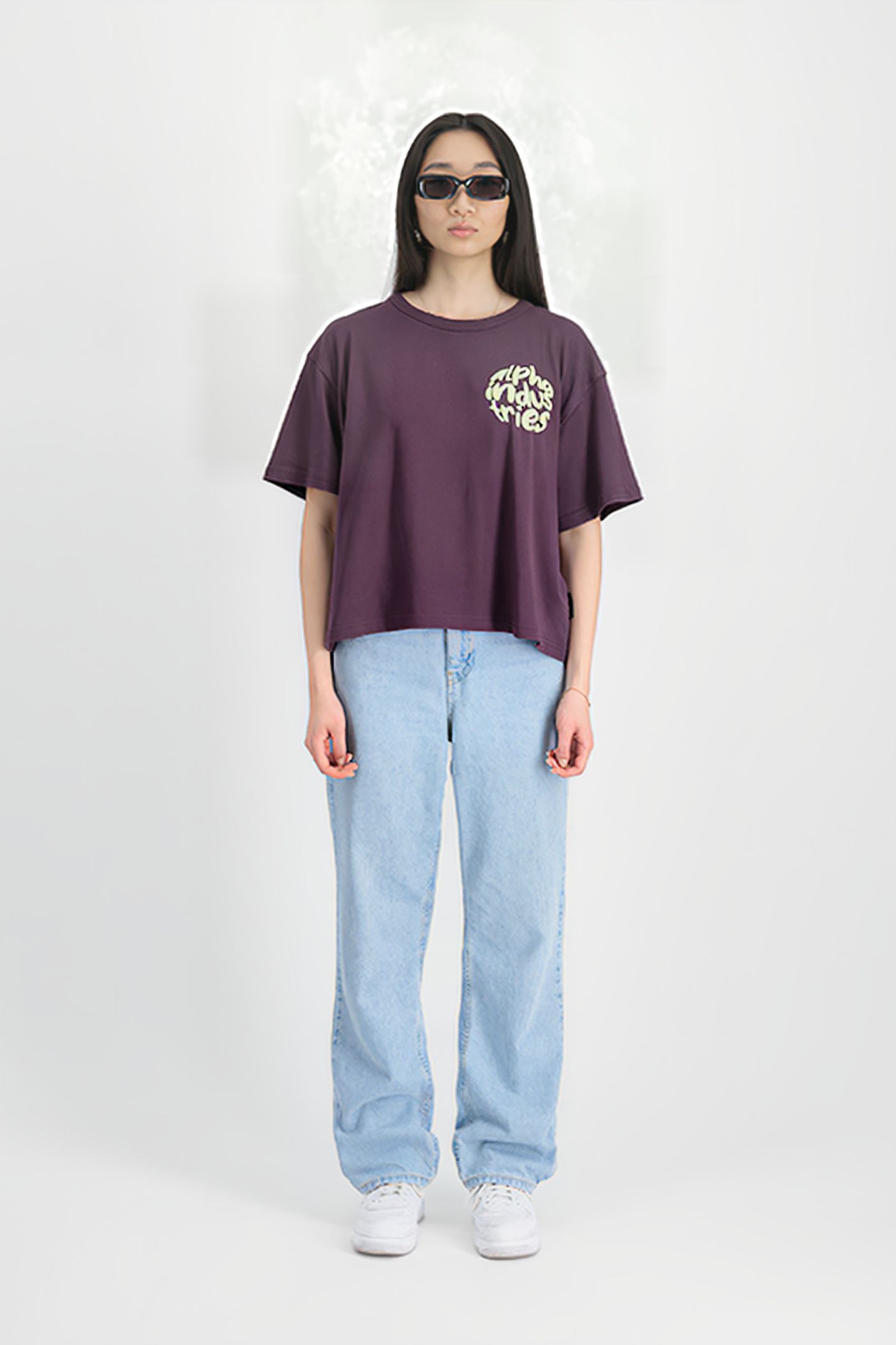 LOGO T PLUM 1