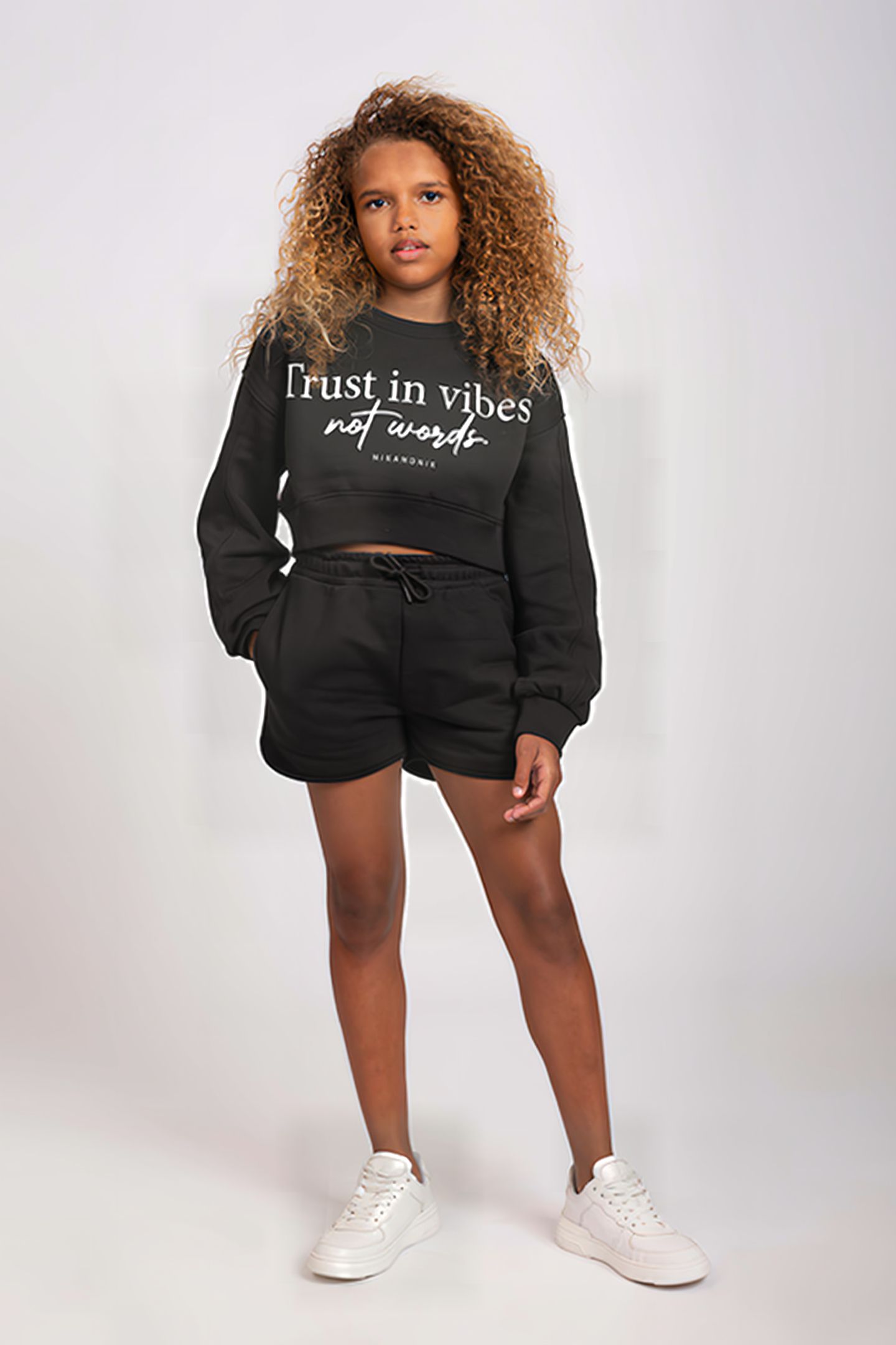 VIBES SHORT BLACK 1