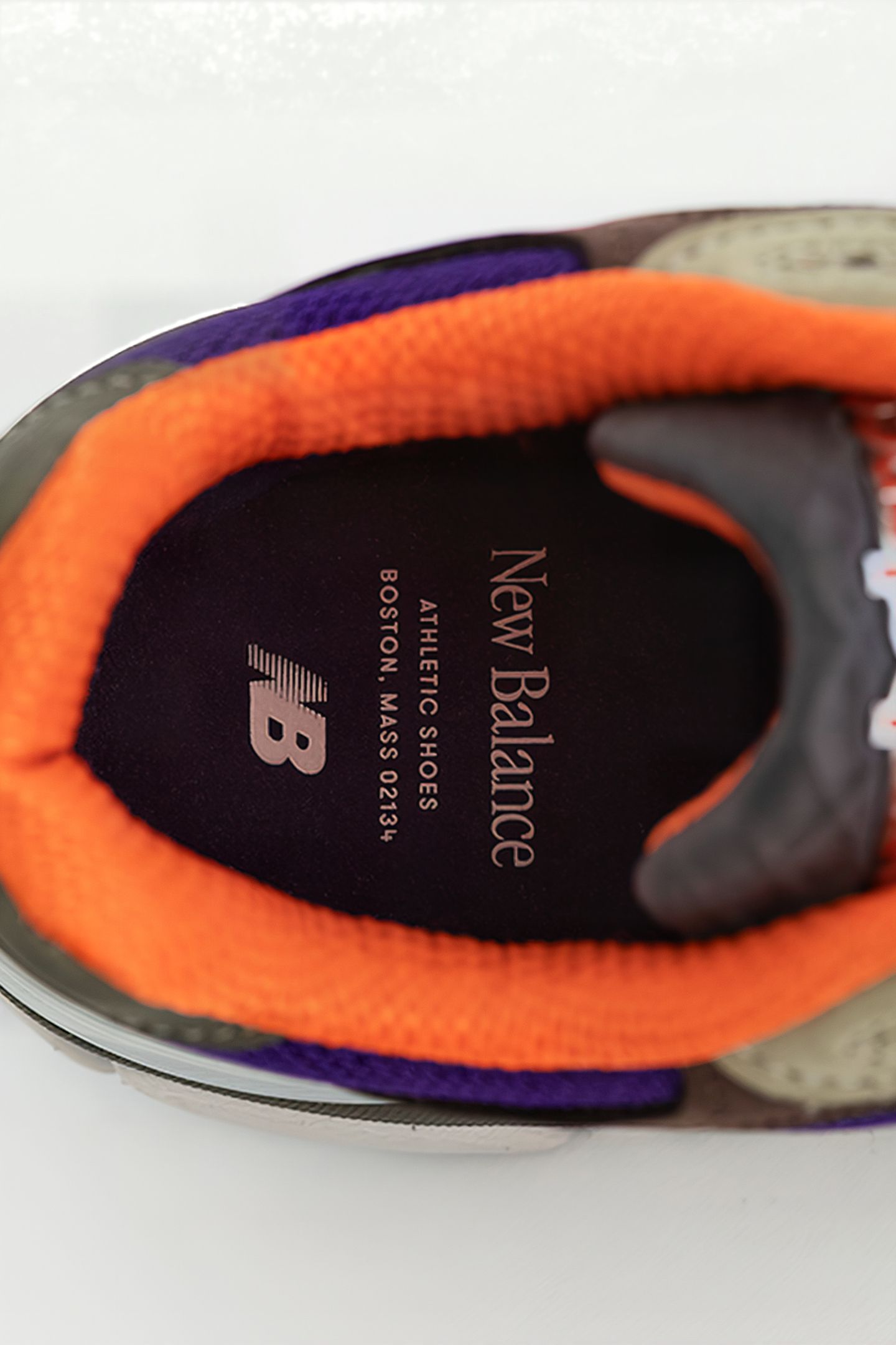M990BT3 MADE IN USA  SNEAKERS IN BROWN / GREY 8