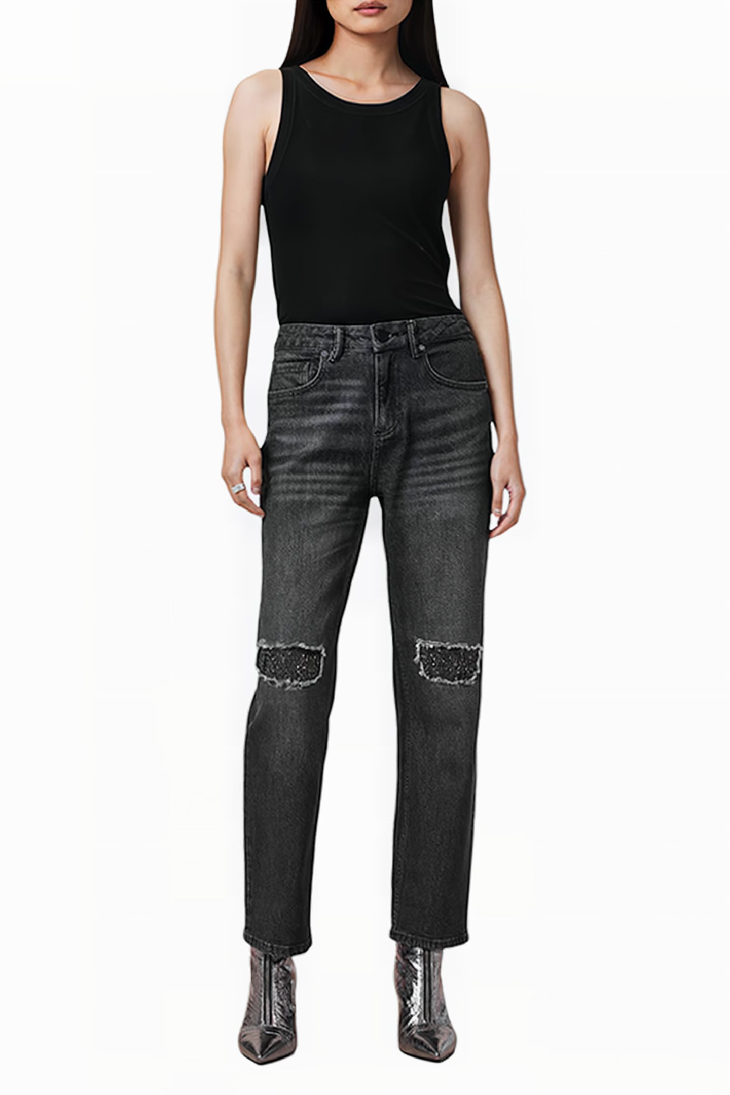 IDA CROPPED EMB JEAN BLACK 3
