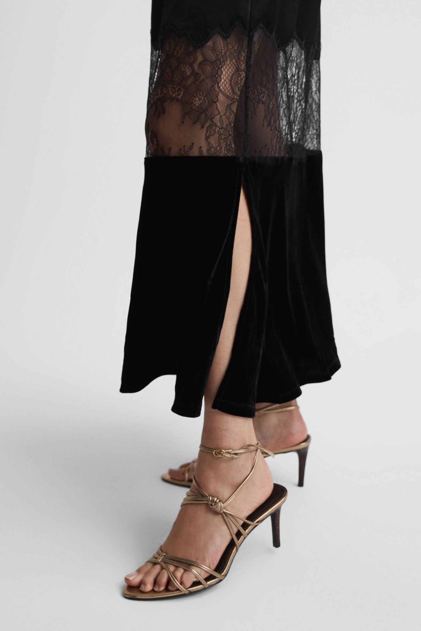 LACE PANEL MAXI DRESS — BLACK 4