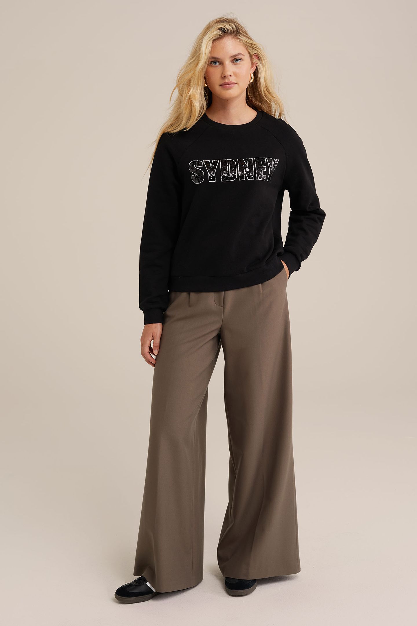 SWEATER BLACK 3