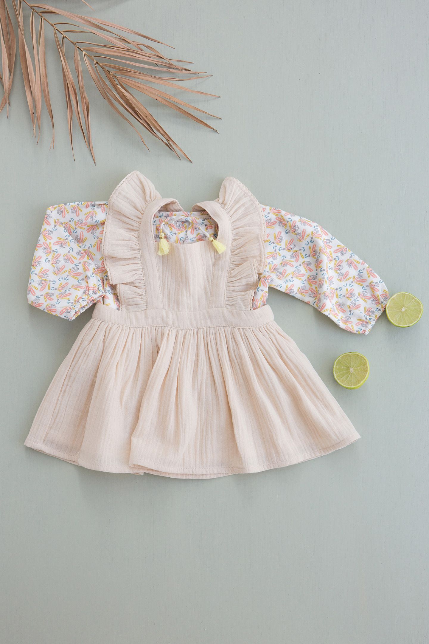 BLOUSE AKASH CREAM PETALS 3