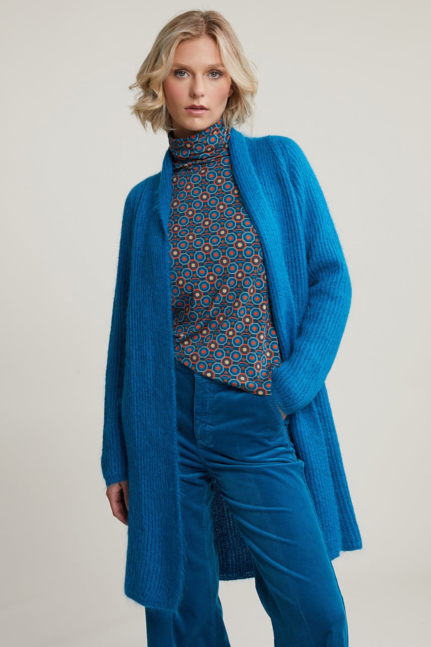 BLUE LONG CARDIGAN LONG SLEEVES 1